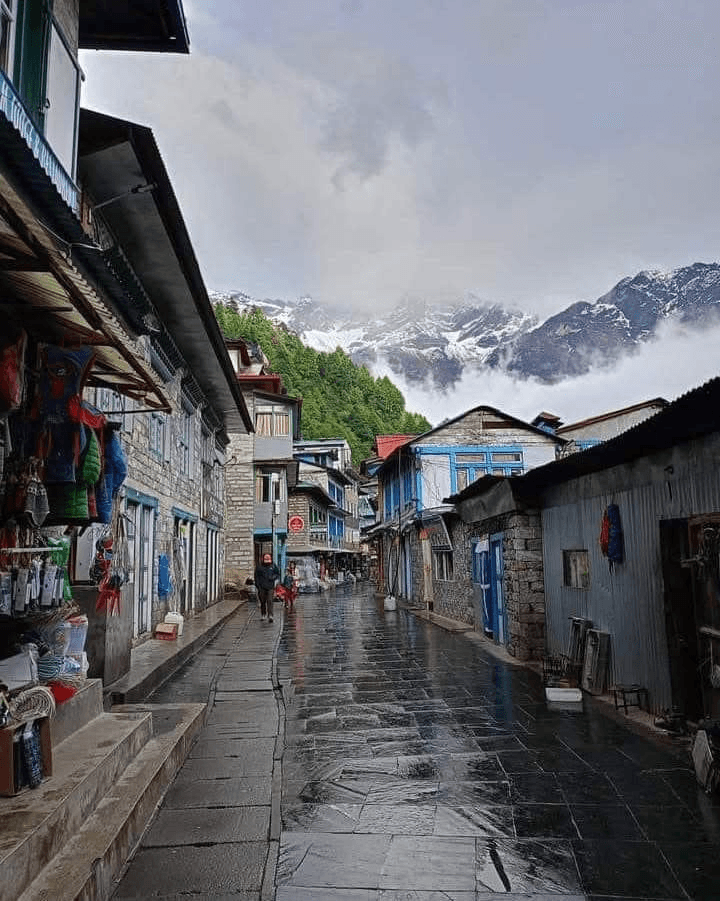 Lukla village street